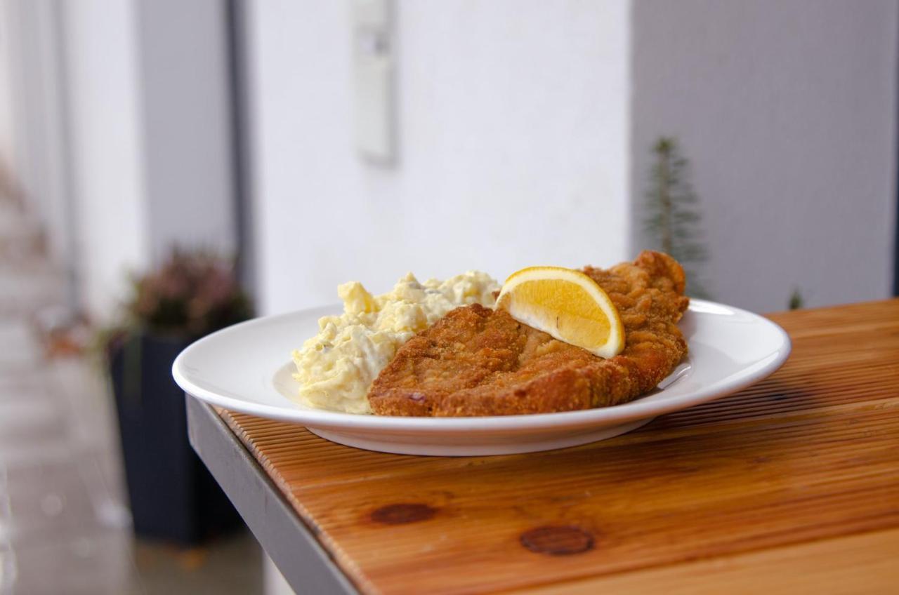Penzion A Bistro Dilna トレボン エクステリア 写真