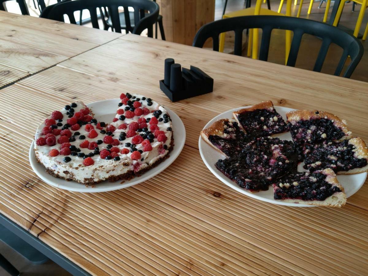 Penzion A Bistro Dilna トレボン エクステリア 写真